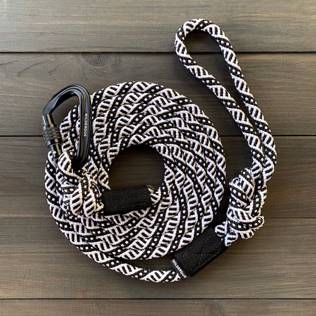 Wilderdog Large Carabiner Rope Leash Black and White - Wanderer's Outpost